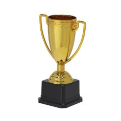 Budget pokal i gylden farve med to hanke