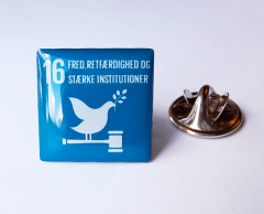 Fred, retfærdighed og stærke institutioner pin SDG verdensmål nr. 16