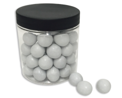 Hvide fristelser, Chokolade/lakrids kugler med logo